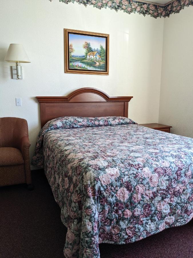 Lighthouse Inn Crescent City Dış mekan fotoğraf