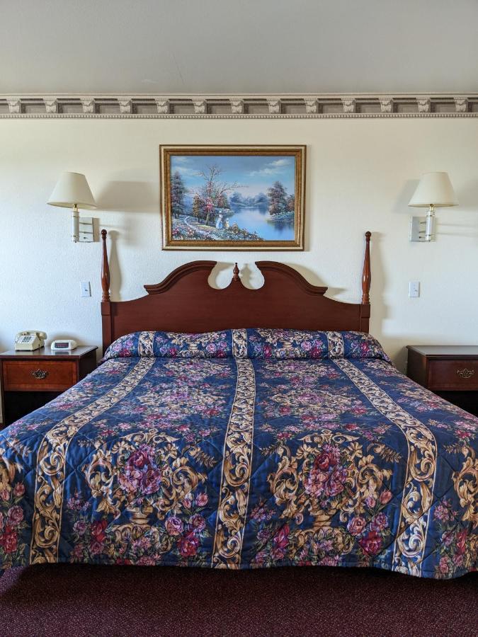 Lighthouse Inn Crescent City Dış mekan fotoğraf